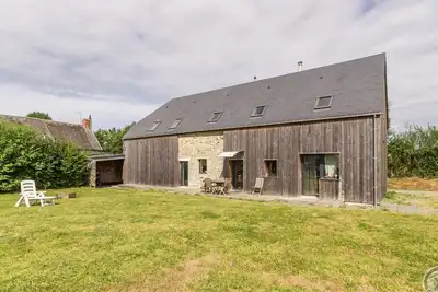 Image de Charmante maison en pierre avec jardin, à proximité de la mer