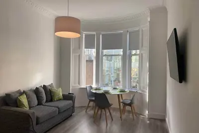 Image de 3 Smithhills Paisley central spacious sleeps 4