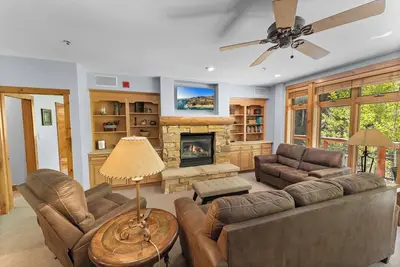 Image de Ski-In/Ski-Out 3-Bedroom + Bunk Room Condo w/ Slope Views & Resort Amenities