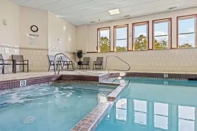 Image de Lincoln Retreat | Pools, Gym, Sauna & Arcade