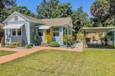 Image de Cozy Cottage 4 Blocks From Downtown!