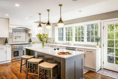 Image de Elegant Escape with Hot Tub & Outdoor Oasis, Steps from Downtown