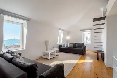 Image de Appartement 'Loft Bica Avec Vue sur le Fleuve' avec Wi-Fi et Climatisation
