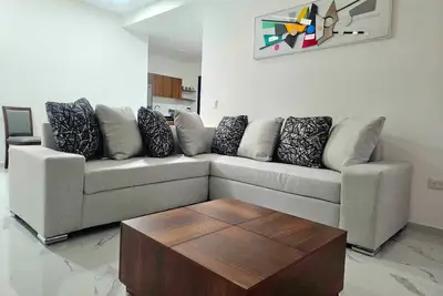 Image de Beautiful 2 bedroom apartment, excellent location