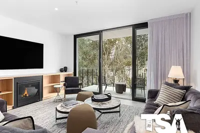 Image de Black Bear 201 - Central Village