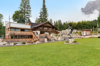 Image de Appartement 'Zugspitzstudio' avec vue sur la montagne, terrasse privée et Wi-Fi