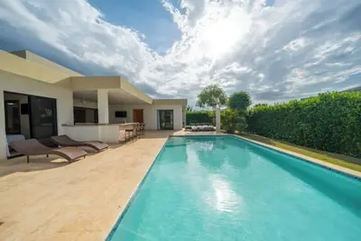 Exclusive Oasis • Private Pool • A/C Living Room
