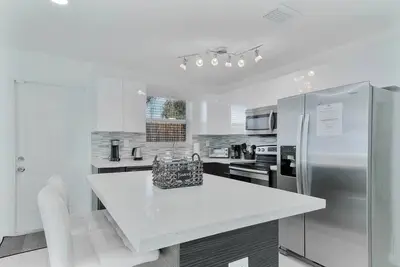 Image de Modern 2br Near Wynwood & Design District