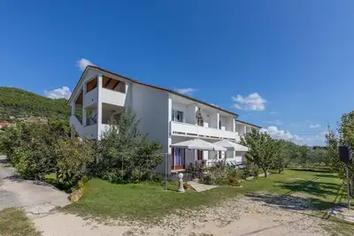 Image de Appartement confortable à Banjol avec WiFi