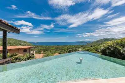 Image de Playa Hermosa Villa • 3br • Infinity Pool & Swim-Up Bar • Ocean Views