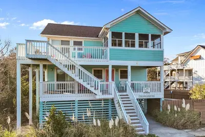 Image de 1435 - The Whalecome Inn - Whalehead Club Retreat w/ Pool, Hot Tub & Pets Ok