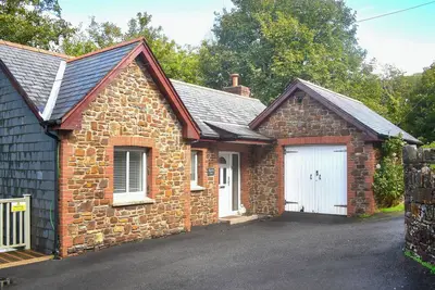Image de 4 chambres à coucher à Lynton