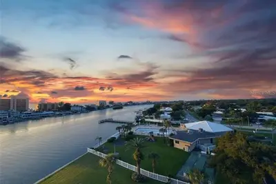 Regal 702 Snowbird Paradise