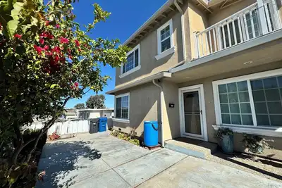 Image de Cozy & Spacious 4b2b + Sleeps 14 + 2 Free Aquarium Tickets + Family Friendly