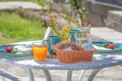 Image de House of Hive with Himalaya View 5br by Homeyhuts