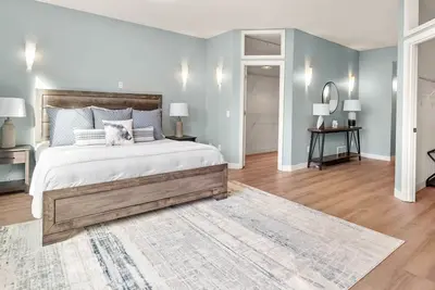 Image de 3100+Sf, 2 en suites, dedicated game/theatre room