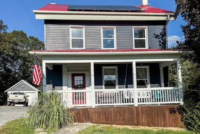 Image de Elk Creek Farmhouse near Penn State!