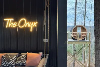 Image de New | Hot Tub | King Bed | Sunset Views | Modern