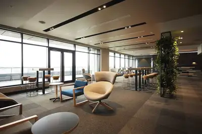 Image de 4 Practical Modern Rooms Perfect for Business Travelers or Leisure in Dix30