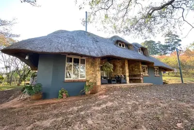 Image de Cozy 4Bedroom Cottage with Rustic-Modern Twist, Fireplace, 2. 5km nr Bridal falls