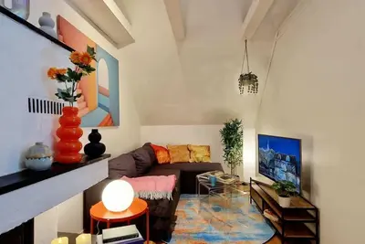 Image de King bed! Great location! Top floor!