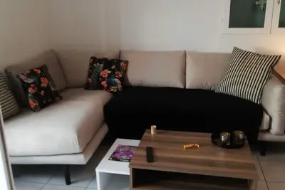 Image de Maison 70 m2 dans résidence avec jardin et parking, centre historique d Honfleur