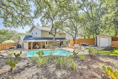 Image de 10bd Western Luxe Oasis w/ Pool, Huge Backyard, PingPong, Grill, 10 Min to Dt