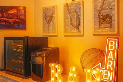 Image de La Maison Enchantée de Conroe 5` from Lake