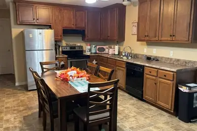 Image de Large 2 bedroom | King Bed