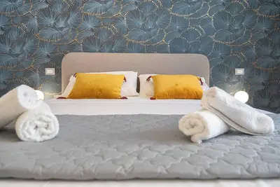 Image de Feel Naples New, Comfortable, bright and central 2 min from Metro!