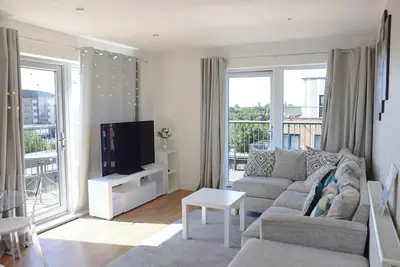 Image de 2 Bed Penthouse near Romford Station with Free Parking