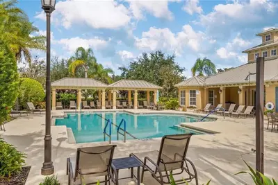 Image de Snowbird Special -Spacious 2br/2. 5ba in Gated Community, Hot Tub and Gym