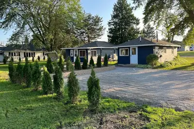 Image de The little blue jay on lake winneconne