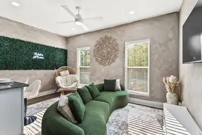 Image de Modern 4br/4ba Escape • 10 Min to Downtown Atl