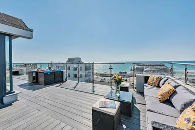 Image de Penthouse on the Seafront