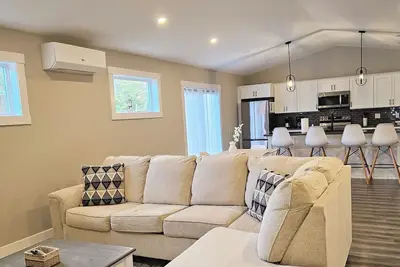 Image de Minutes to Charlottetown - Three Bedroom, King Beds, Family friendly.