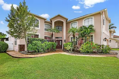 Image de Tampa Luxury Estate: Pool, Theater, Fire Pit & Game Room- Sleeps 14+ in Brandon