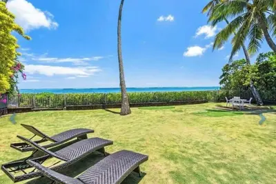 Image de Timeless Ossipoff, Beachfront Oasis!