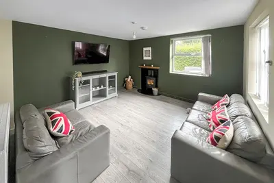 Image de 3 chambres à coucher à Canterbury