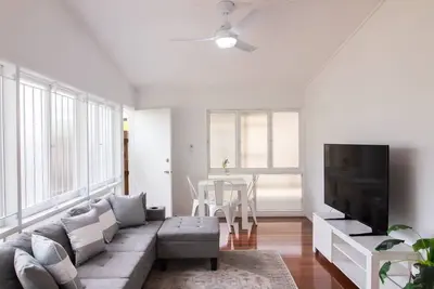 Image de Entire New renovated 2bedrm unit next to southbank