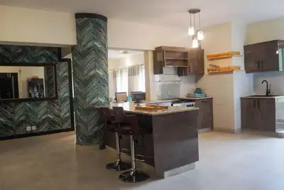 Image de Beautiful 3Bed Apt surrounded by Serene Nature