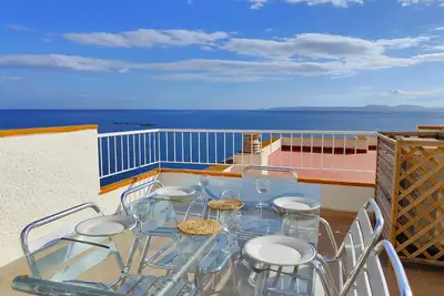 Image de Mediterraneo. Primera línea mar en Roses terraza con vistas