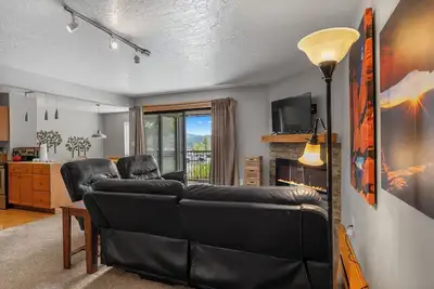 Image de Steps from Lake Dillon & Amphitheater - Central to 3 World-Class Ski Resorts!