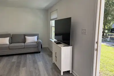 Image de Apartment in a peaceful quiet neighborhood in a col de sac.