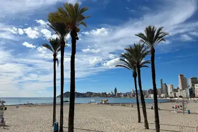 Image de family room with terrace