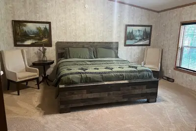 Image de Historic Paxico Retreat: Railside Views, Mill Creek Access & 31 Acres