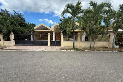 Image de Cozy 3br Gurabo home with projector, A/C, near trails, dining & The Monument.