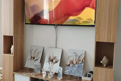 Image de Enjoyable condo with Ac in Trece Martires City