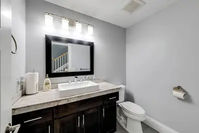 Image de Water Front Property With Private Boat Dock