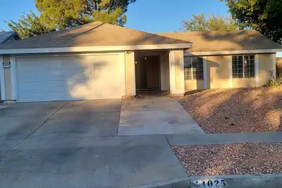 Image de 3-bedroom 6 queen beds in Lancaster